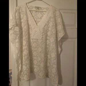 Ella Moon white boho top textured and cool sz L